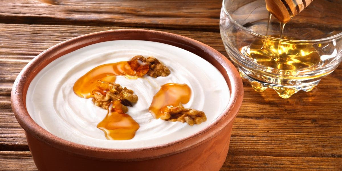 Basischer Walnuss-Honig-Joghurt